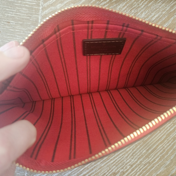 Checkered Brown Designer Handbag Set - Picture 9 of 13